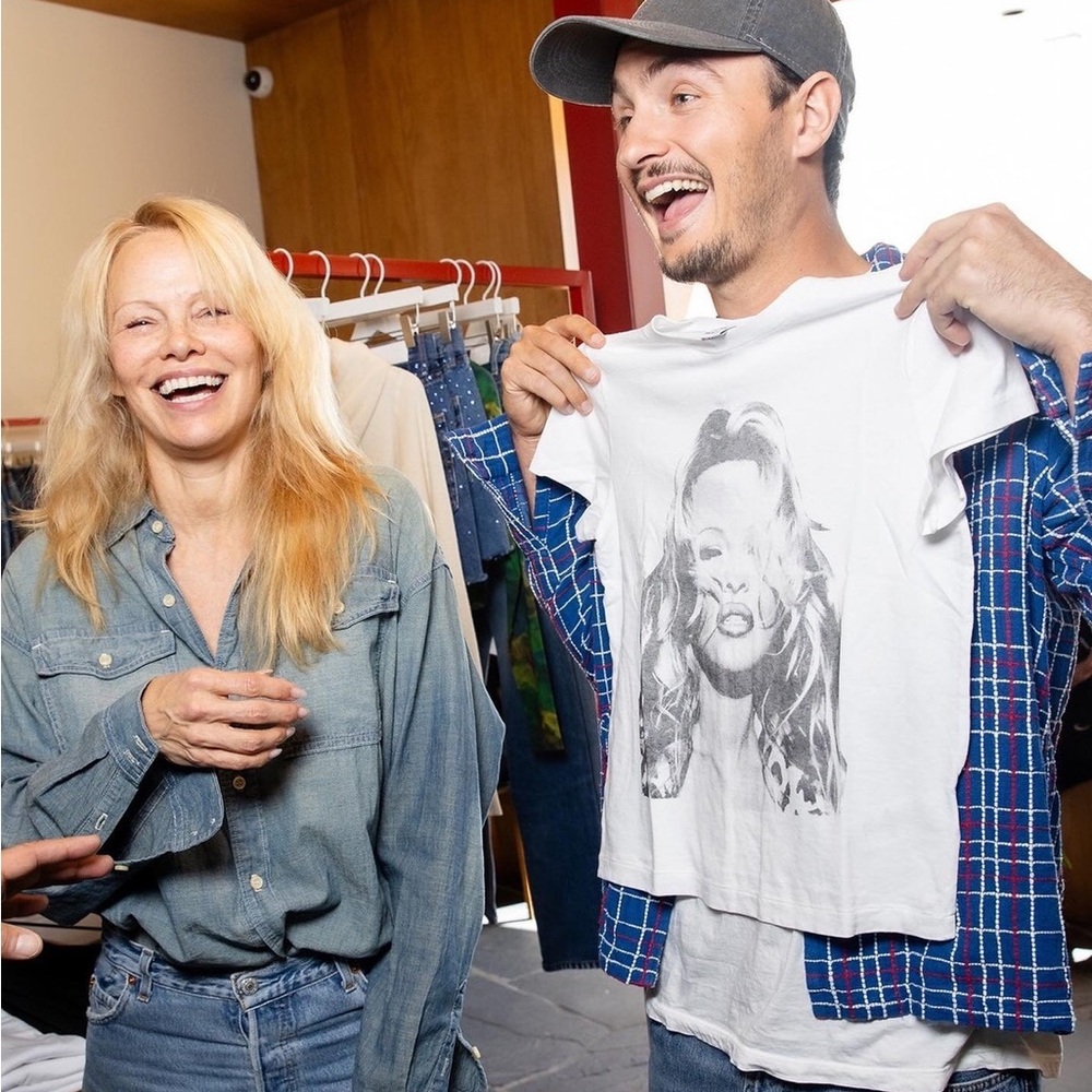 RE/DONE Pamela Anderson T Shirt - Picture 2 of 7